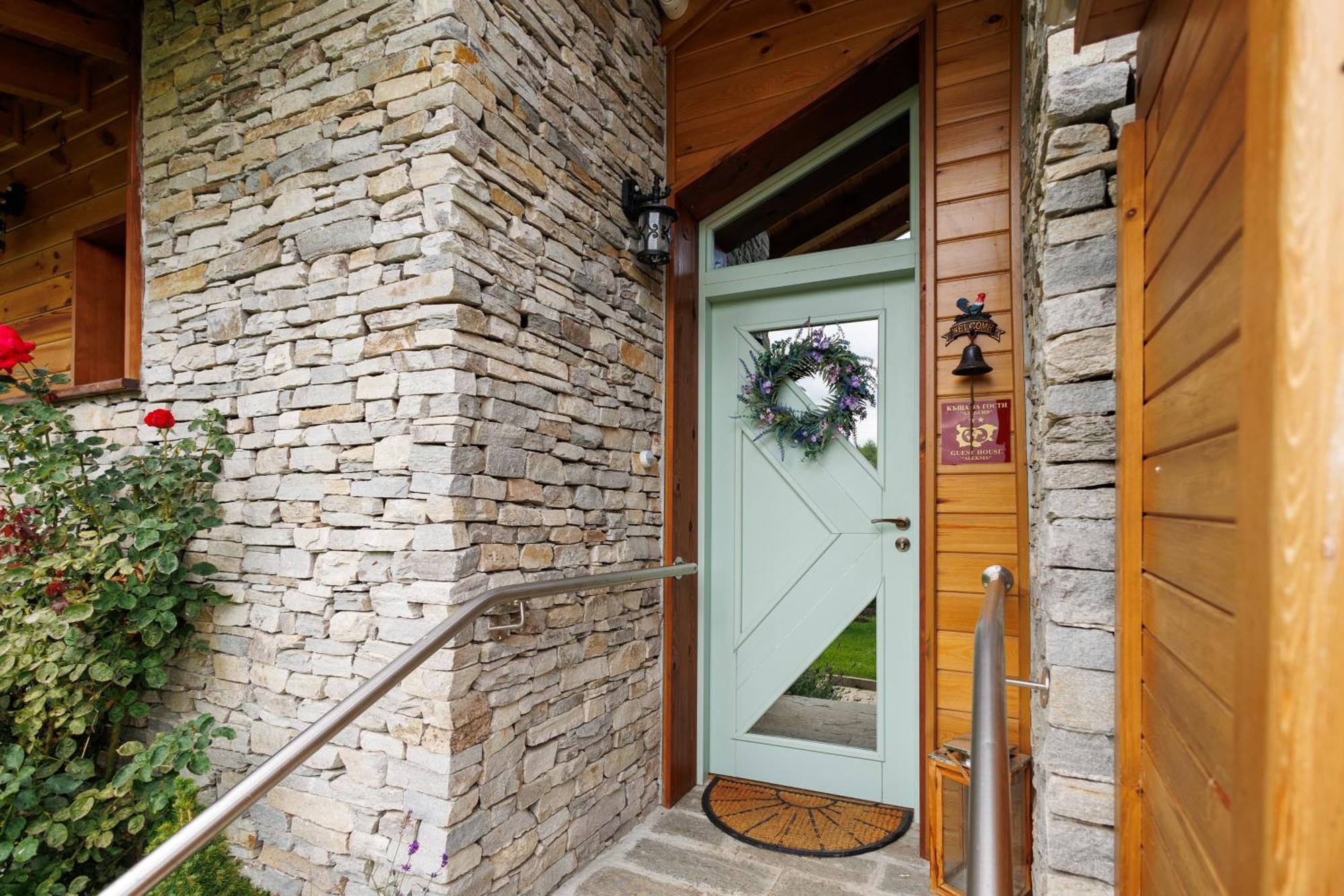 Mountain Villa Aleksia- With Jacuzzi ราซล็อก ภายนอก รูปภาพ